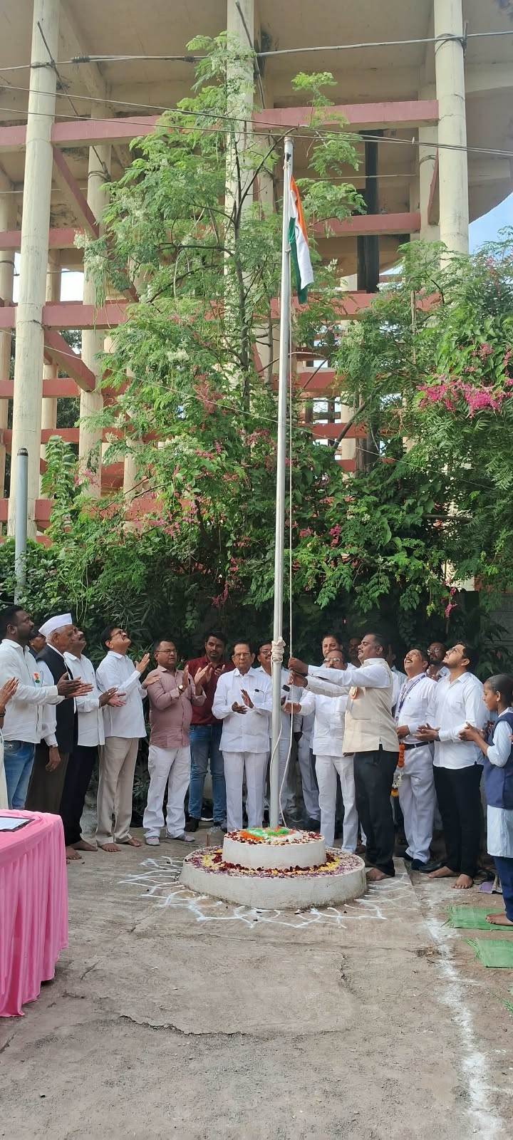महात्मा एज्युकेशन सोसायटीत भारतीय स्वातंत्र्यदिन सोहळा उत्साहात