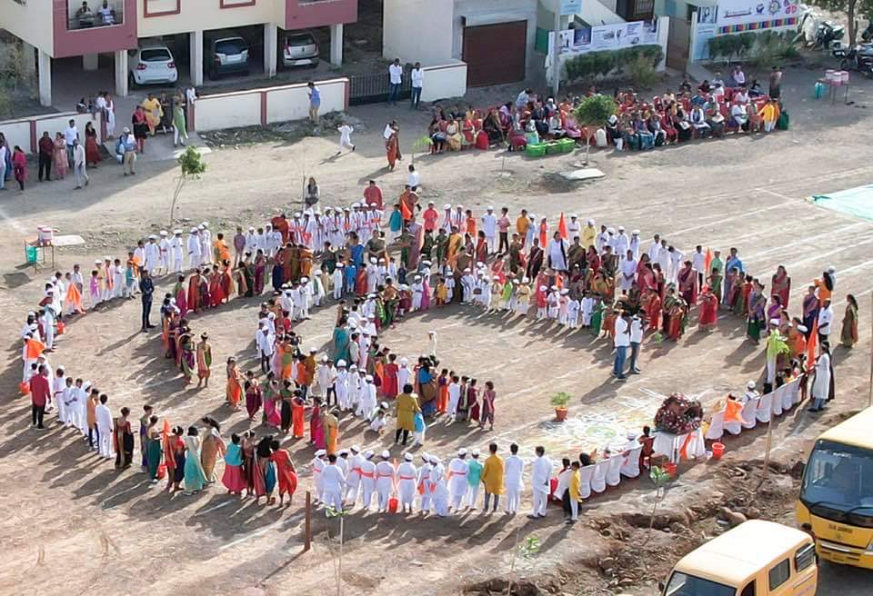 आयडियलच्या बालचमूंचा नेत्रदीपक रिंगण सोहळा