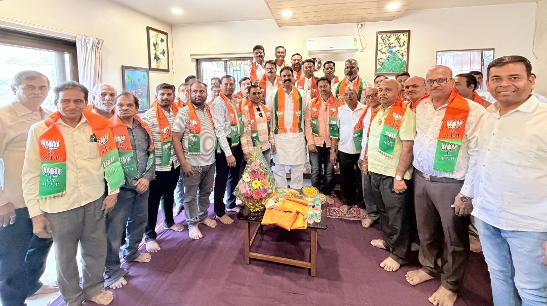 फलटणमधील नामांकित व्यापारी व जैन बांधवांचा भाजपामध्ये जाहीर प्रवेश
